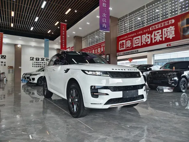 Land Rover Range Rover Sport — Фото автомобиля 3