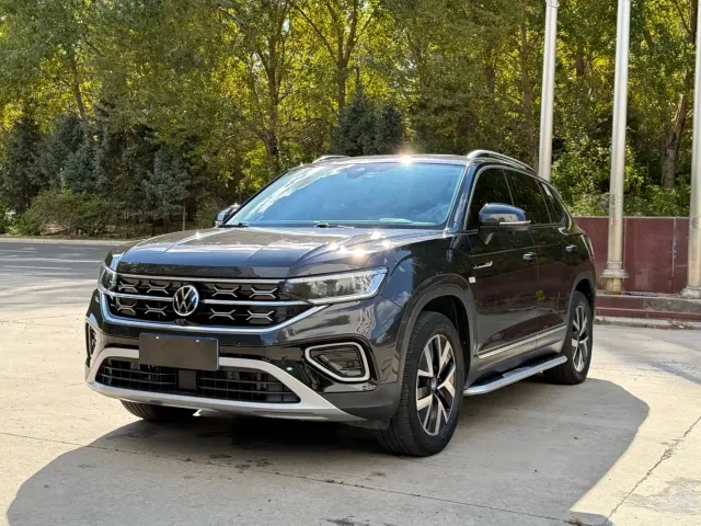 Фотография автомобиля — Volkswagen Tayron