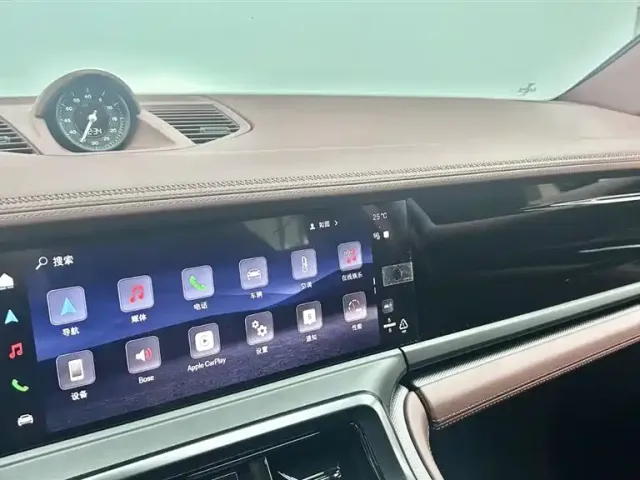Porsche Panamera — Фото автомобиля 14
