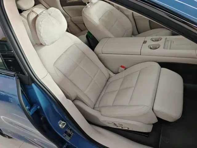 IM Motors LS6 — Фото автомобиля 24