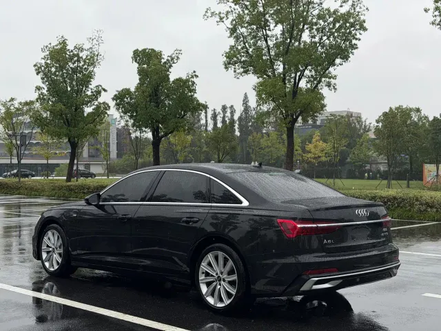 Audi A6L — Фото автомобиля 4