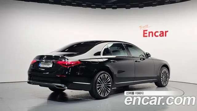 Mercedes-Benz S-Class — Фото автомобиля 2