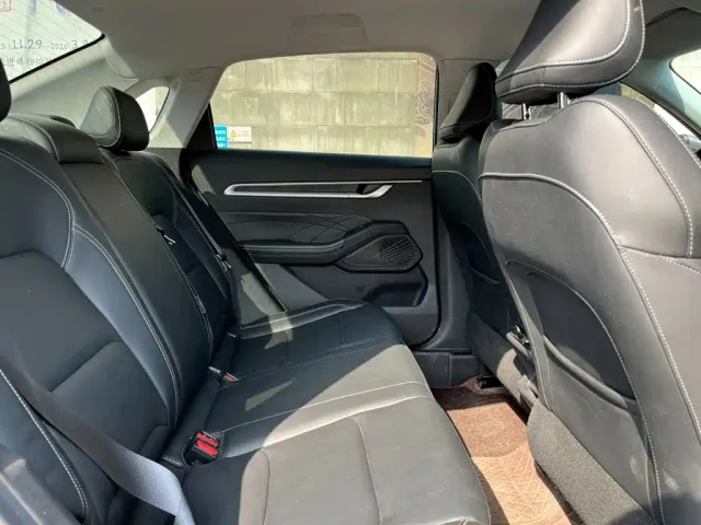 Geely Emgrand — Фото автомобиля 11