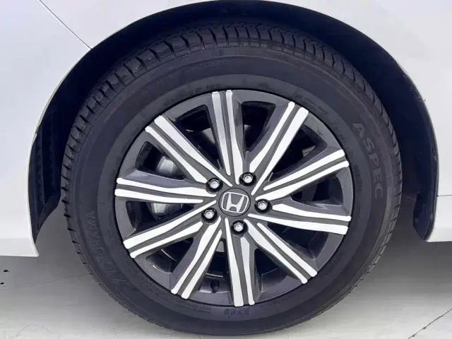 Honda Odyssey — Фото автомобиля 11
