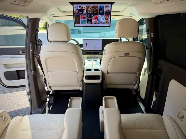 Li Auto MEGA — Фото автомобиля 11