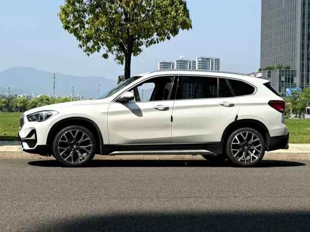 BMW X1 — Фото автомобиля 3