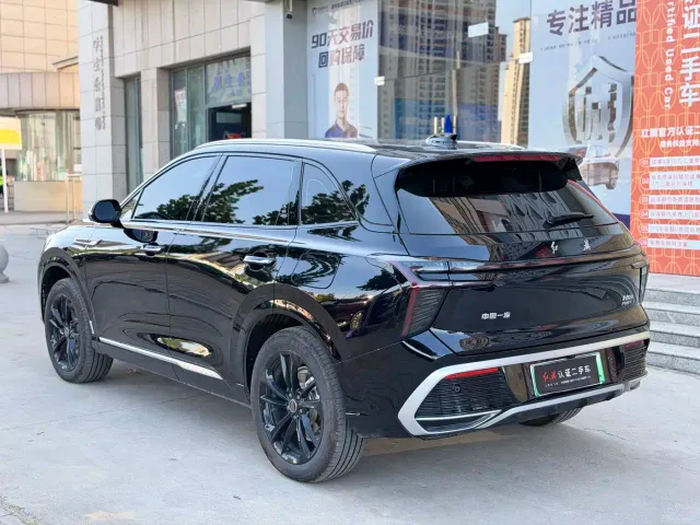 Hongqi HS3 PHEV — Фото автомобиля 14