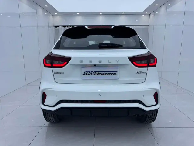 Geely Vision X3 — Фото автомобиля 5