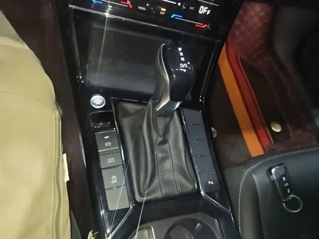 Volkswagen Passat — Фото автомобиля 13