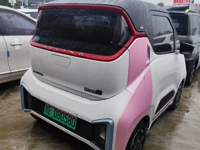 Wuling NanoEV — Фото автомобиля 9