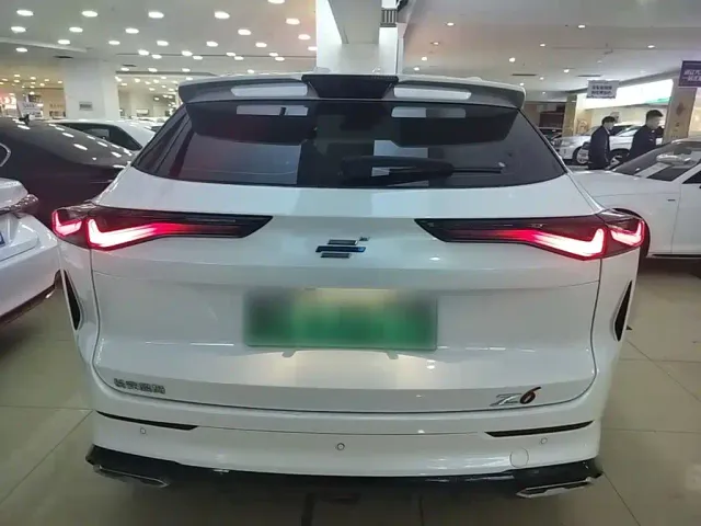 Changan Oshan Z6 EV — Фото автомобиля 5