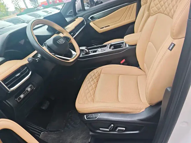 Geely Haoyue L — Фото автомобиля 4