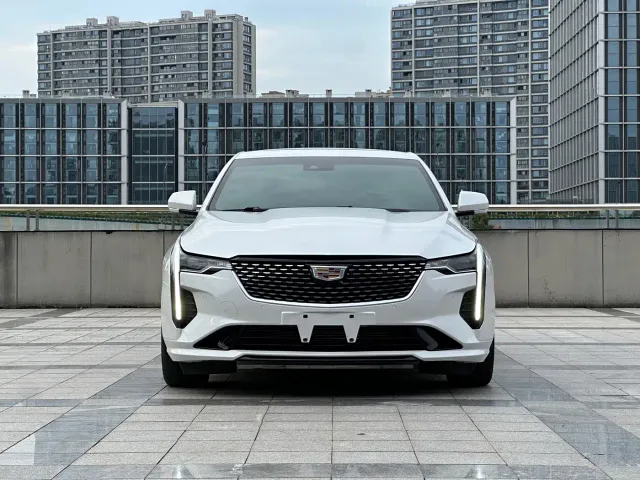 Cadillac CT4 — Фото автомобиля 2