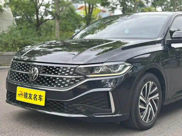 Volkswagen Lavida — Фото автомобиля 9