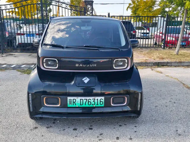 Baojun KiWi EV — Фото автомобиля 2