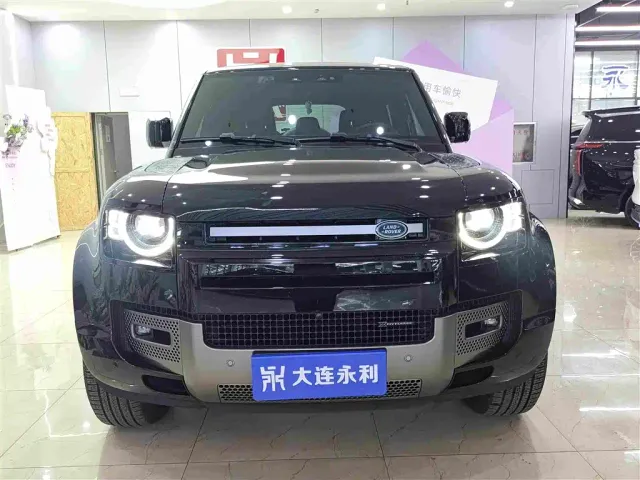 Land Rover Defender — Фото автомобиля 2