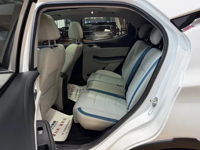 BYD Yuan Pro — Фото автомобиля 6