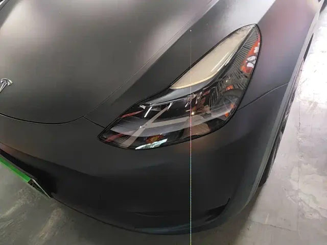 Tesla Model Y — Фото автомобиля 23