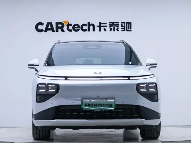 Xpeng G9 — Фото автомобиля 6