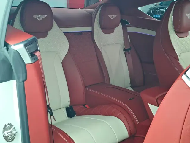 Bentley Continental 2022 4.0T GT V8 — Фото автомобиля 7