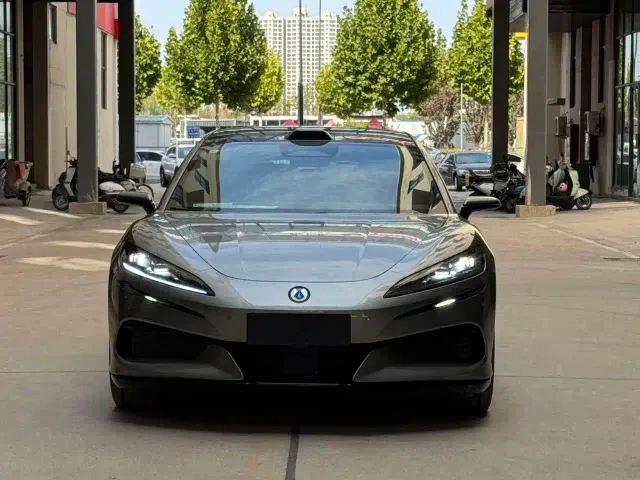 Denza Z9GT — Фото автомобиля 2