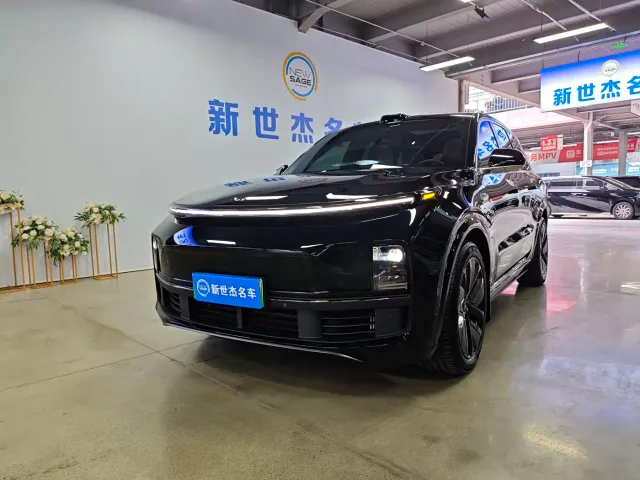 Фотография автомобиля — Li Auto L8