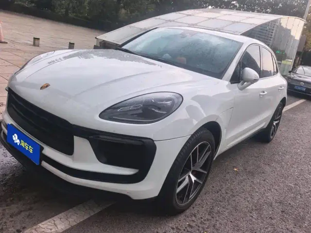 Фотография автомобиля — Porsche Macan