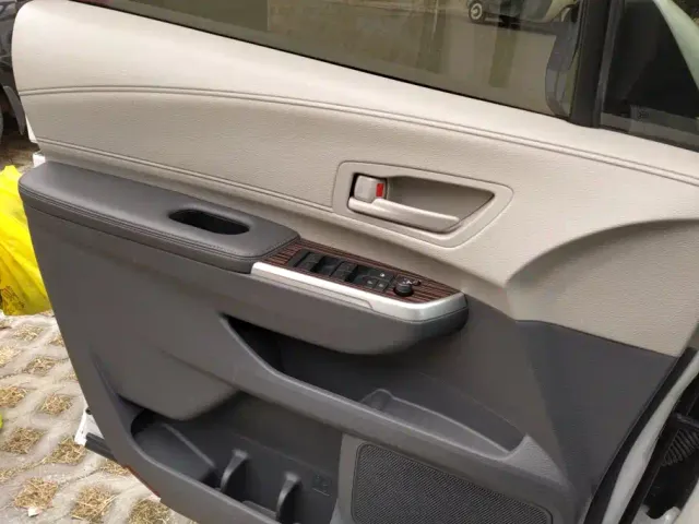 Toyota Sienna — Фото автомобиля 7