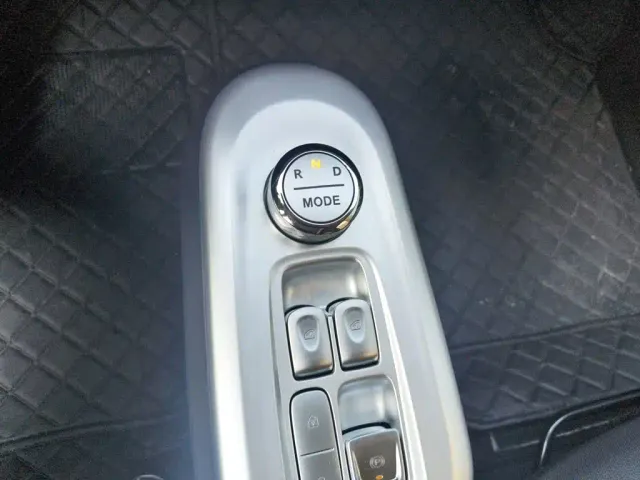 Changan Lumin — Фото автомобиля 10