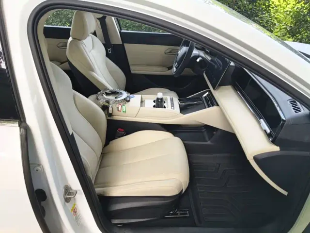 BYD Qin L — Фото автомобиля 24