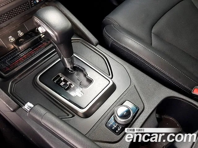 KG_Mobility_Ssangyong Rexton Новый Rexton Sport Дизель 2.2 4WD — Фото автомобиля 13