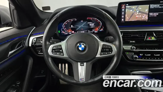BMW 5-Series — Фото автомобиля 12