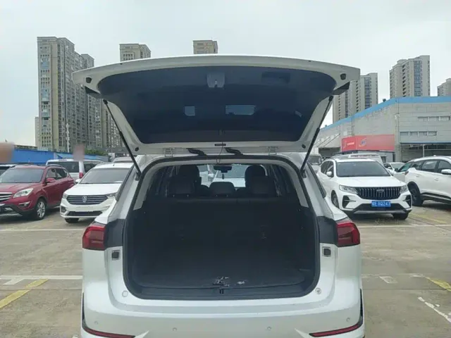 Roewe RX5 Max — Фото автомобиля 18