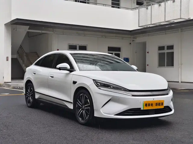 BYD Qin L — Фото автомобиля 3