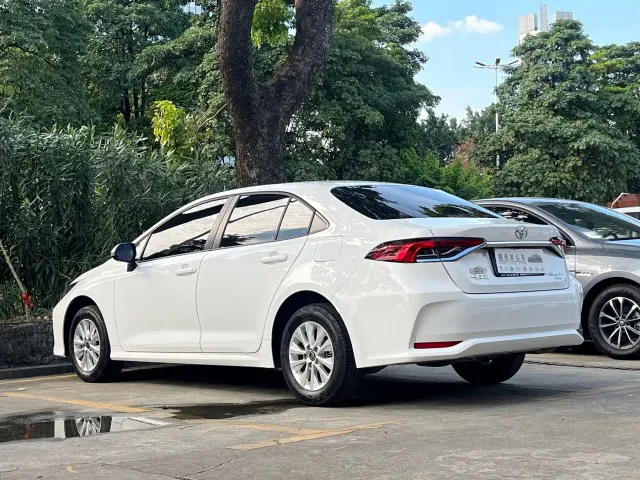 Toyota Corolla — Фото автомобиля 9