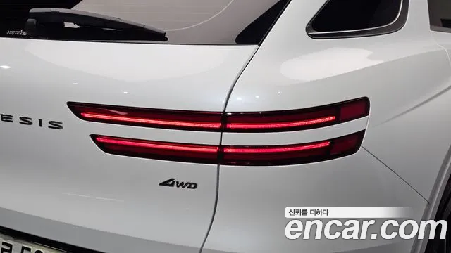 Genesis GV70 — Фото автомобиля 8