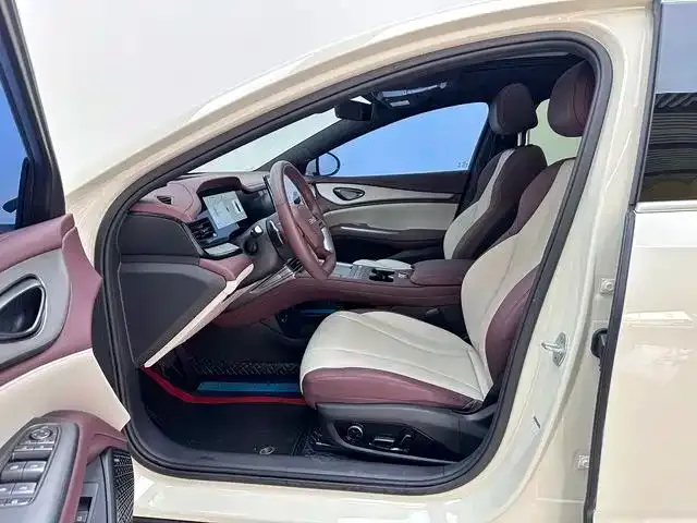 BYD Seal 07 DM-i — Фото автомобиля 9
