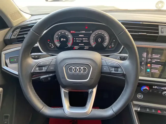 Audi Q3 — Фото автомобиля 7