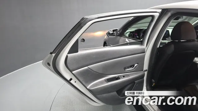Hyundai Avante CN7 — Фото автомобиля 14