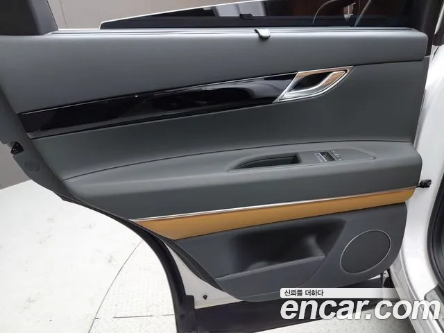 Genesis GV80 2.5T Бензин 2WD — Фото автомобиля 25