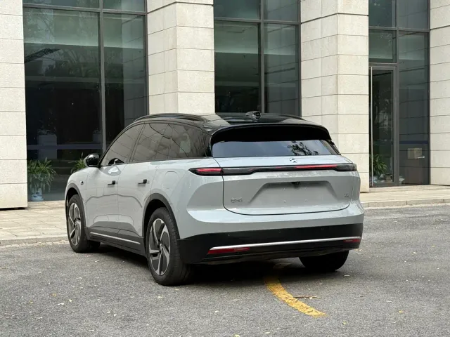 Nio ES6 — Фото автомобиля 17
