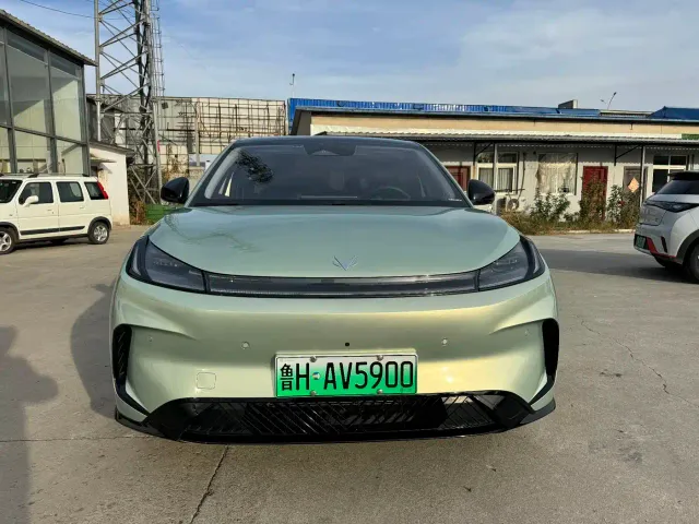 Arcfox T1 — Фото автомобиля 2