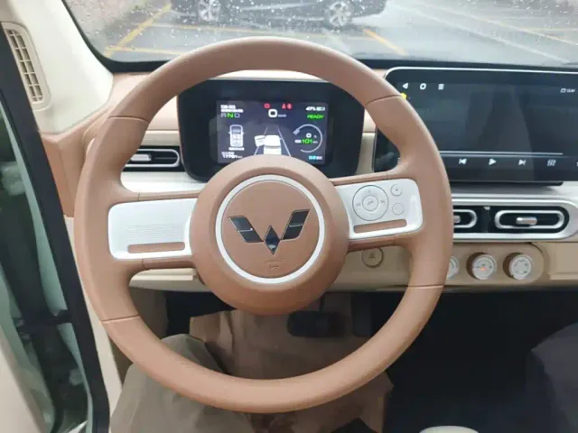 Wuling Hongguang Mini EV — Фото автомобиля 10