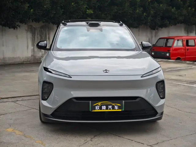 Nio ES8 — Фото автомобиля 2