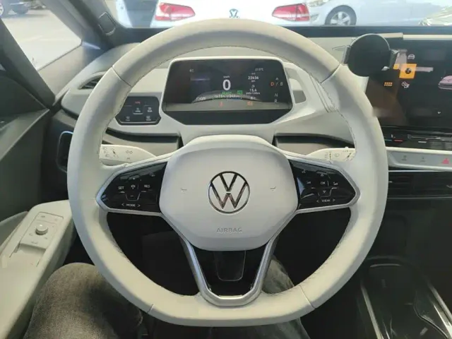 Volkswagen ID.3 — Фото автомобиля 10