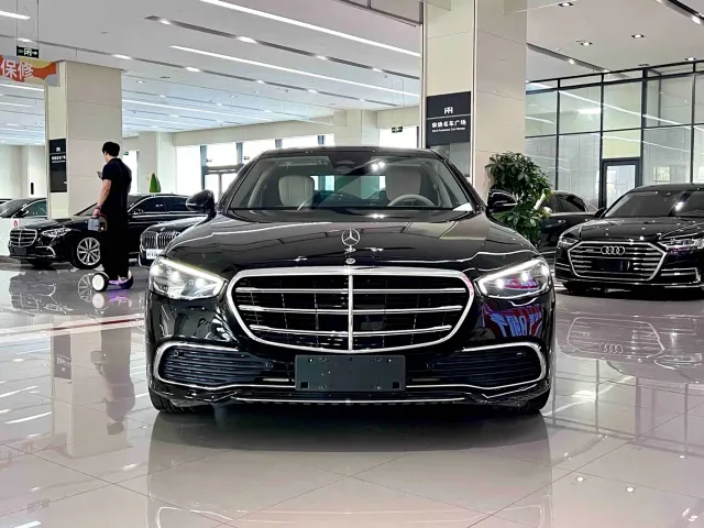 Mercedes-Benz S-Class — Фото автомобиля 2