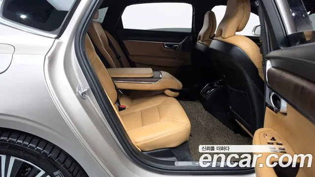 Volvo S90 — Фото автомобиля 17