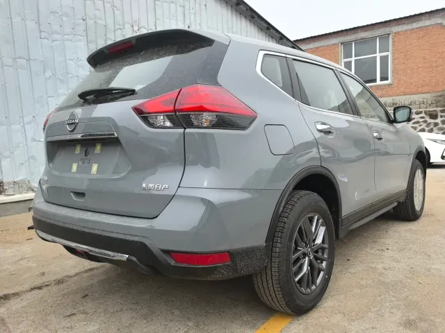 Nissan X-Trail — Фото автомобиля 4