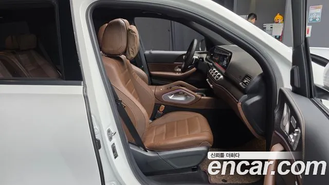Mercedes-Benz GLS-Class — Фото автомобиля 12