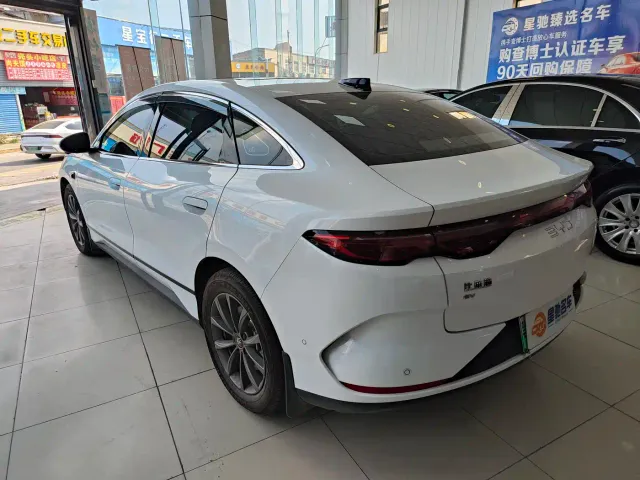 BYD Qin L — Фото автомобиля 15